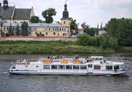 REJSY PO WIŚLE Z KAPITANEM VIKTOREM – ZAPROSZENIE